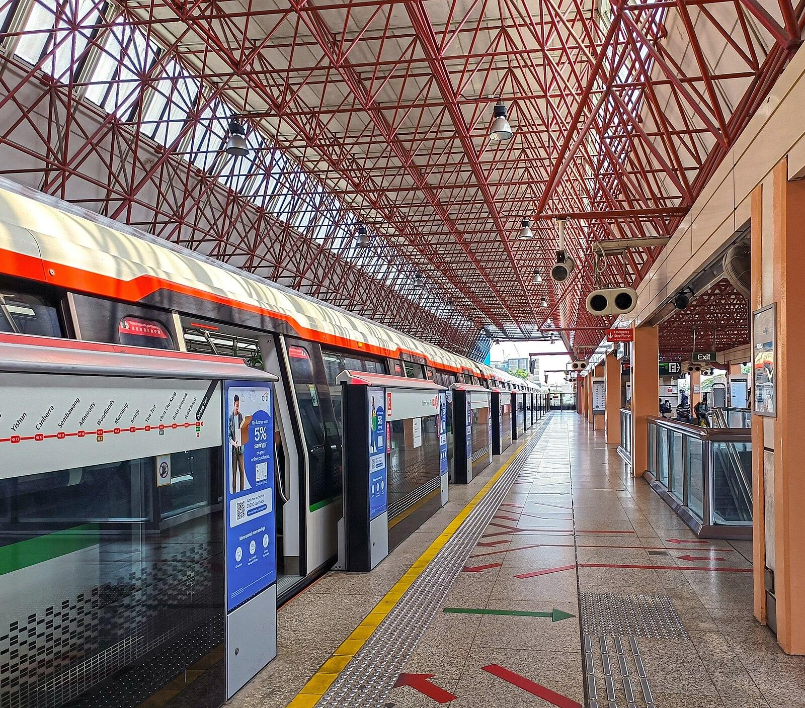 NS1EW24 Jurong East MRT Station platform E 202412