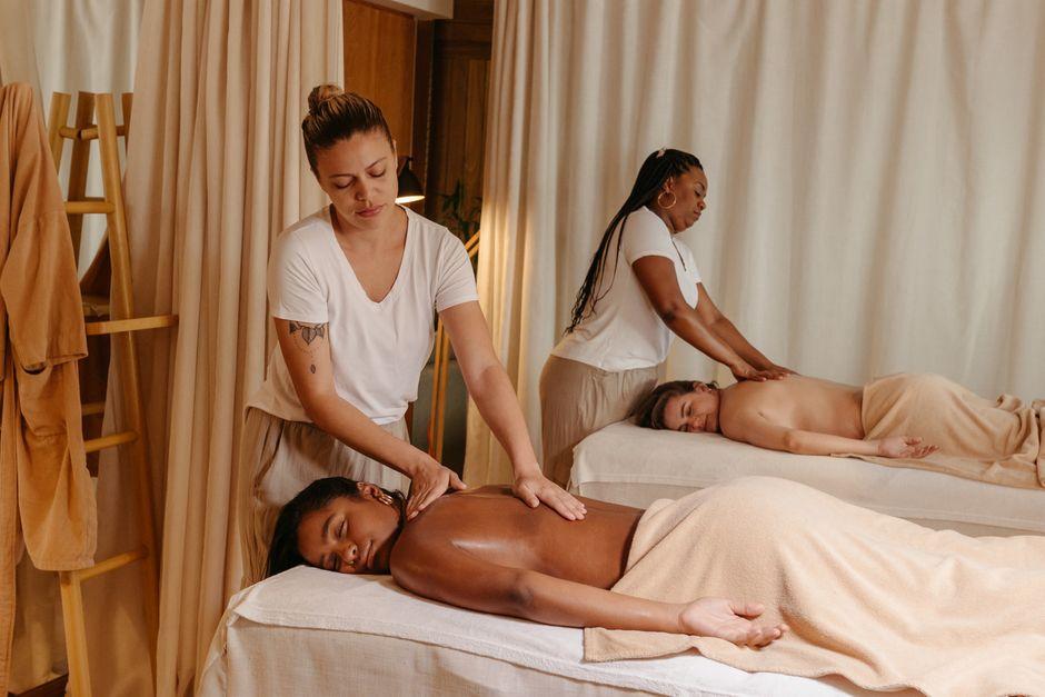 Relaxation in the Massage Parlor